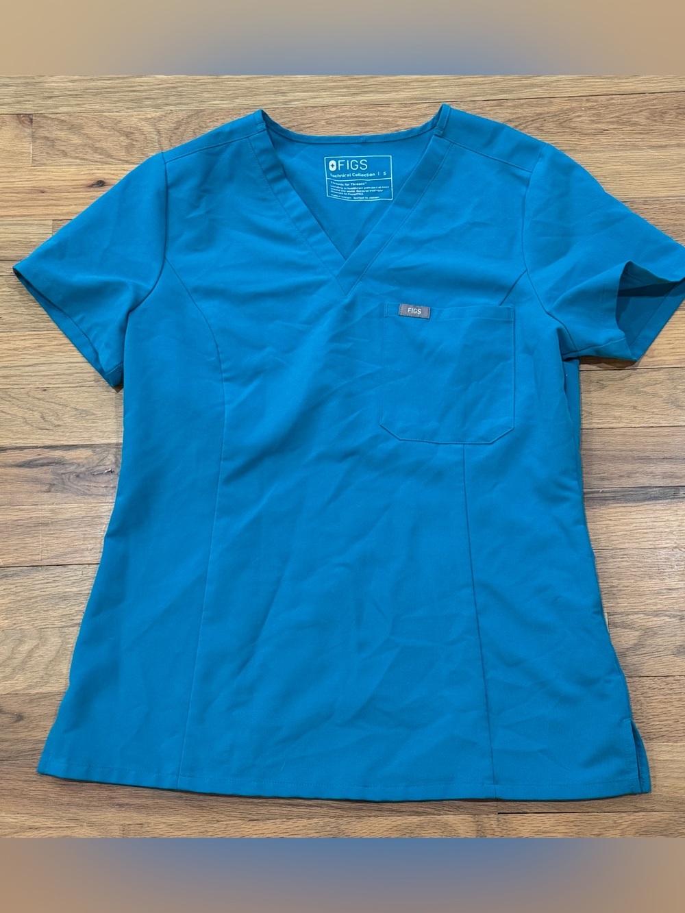 Figs Women's Teal V-Neck Scrub Top S